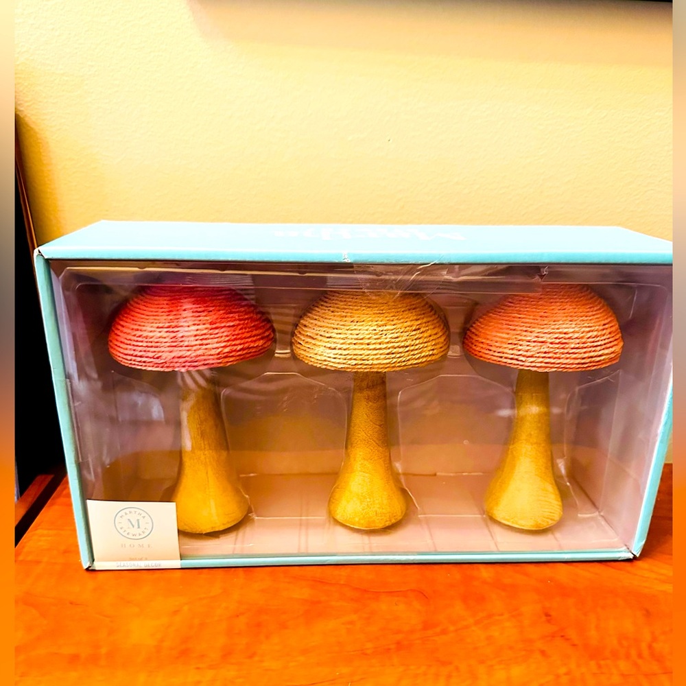 NIB Martha Stewart Pastel Resin Wood Mushrooms Set Of 3 Seasonal Decor Spring